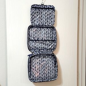 Vera Bradley,Traveler Organizer, EUC